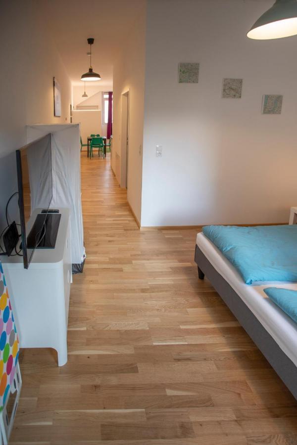 Lovely 1-Bedroom Apartment In Innsbruck Exterior foto